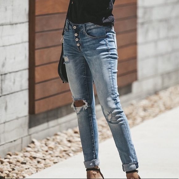 NWT KanCan Midrise Button Fly Mom Girlfriend Jeans - Picture 3 of 11